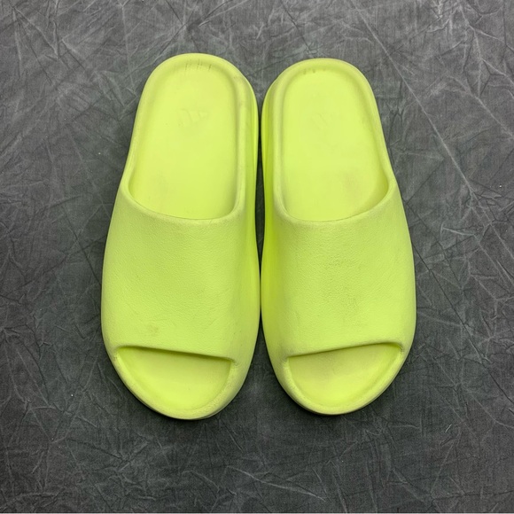Adidas Yeezy Slides “Glow Green” - Picture 2 of 8